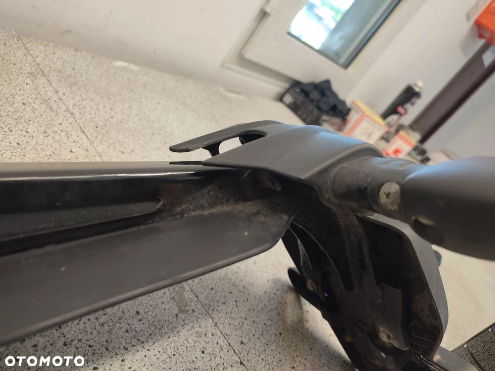Mocowanie, podświetlanie tablicy rejestracyjnej, ogon, kierukowskaz Yamaha MT125 M 125 R 125 R125 - 9