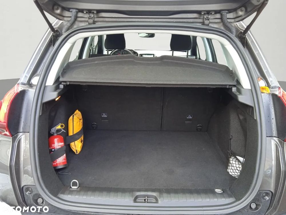 Peugeot 2008 1.2 Pure Tech Style S&S - 35