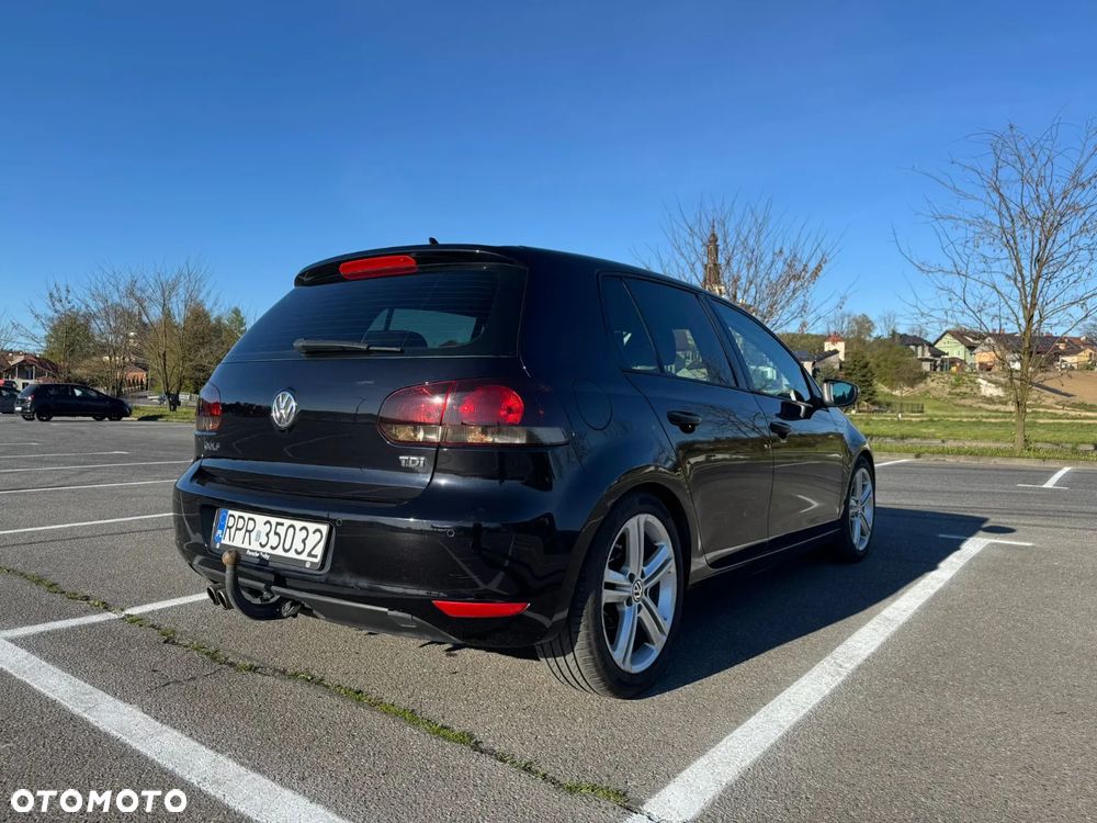Volkswagen Golf 2.0 TDI DPF Highline - 4
