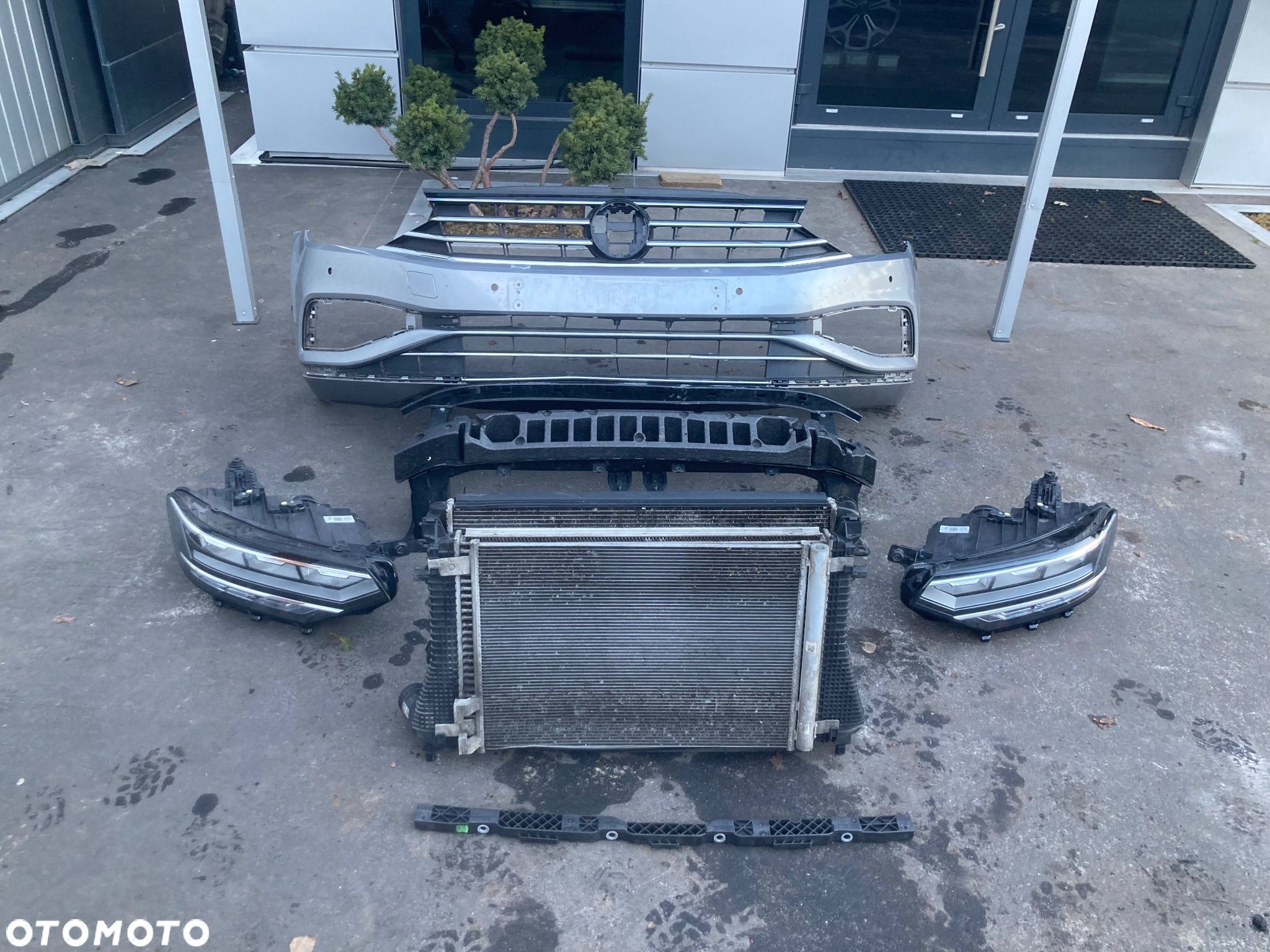 VW VOLKSWAGEN PASSAT B8 ZDERZAK LAMPA LAMPY CHŁODNICE BELKA ZDERZAKA PRZÓD KOMPLETNY - 1