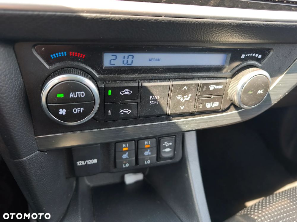 Toyota Auris 1.6 Executive - 12