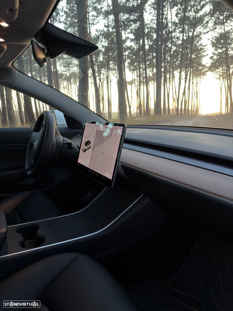 Tesla Model 3 Long-Range Dual Motor AWD - 15