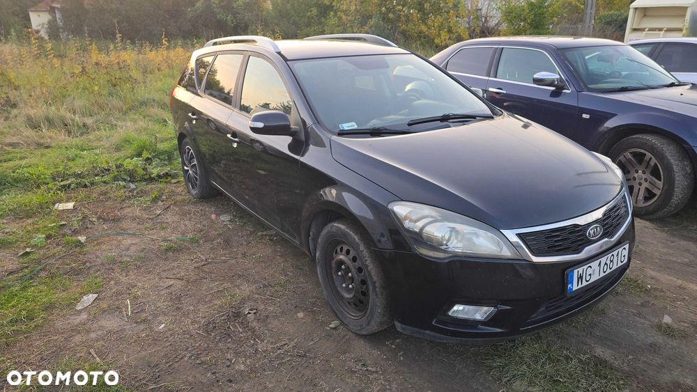 Kia Ceed 2011 photo 4