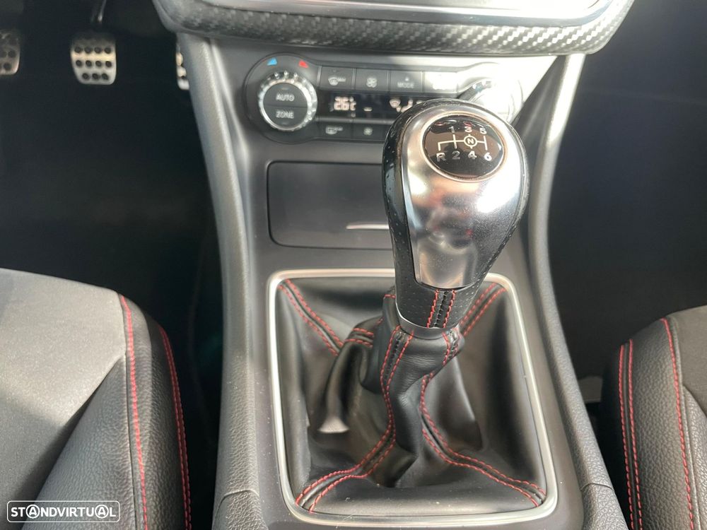 Mercedes-Benz A 200 AMG Line - 24