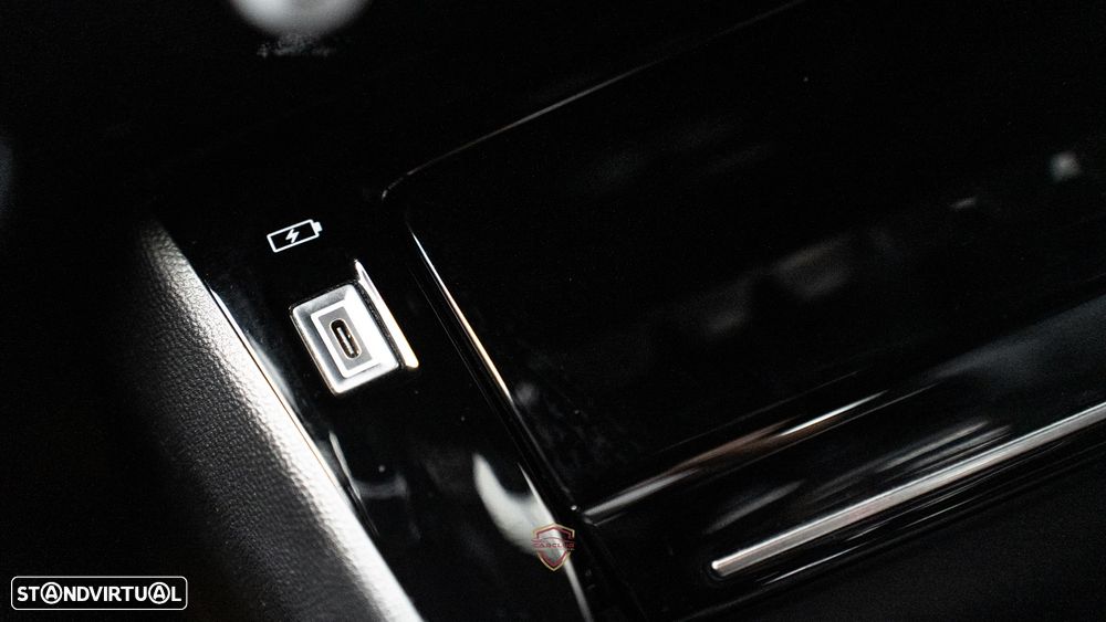 Peugeot 2008 1.5 BlueHDi Allure Pack EAT8 - 26