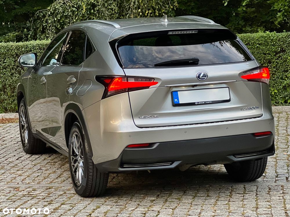 Lexus NX 300h Comfort AWD - 16