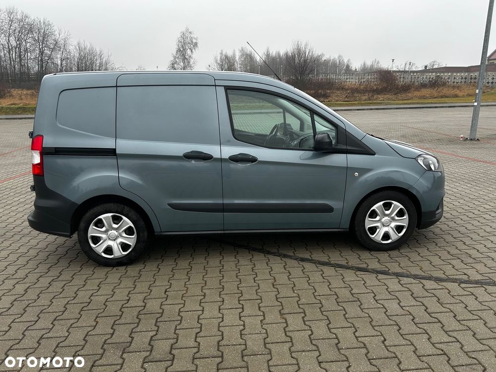 Ford Transit Courier - 9