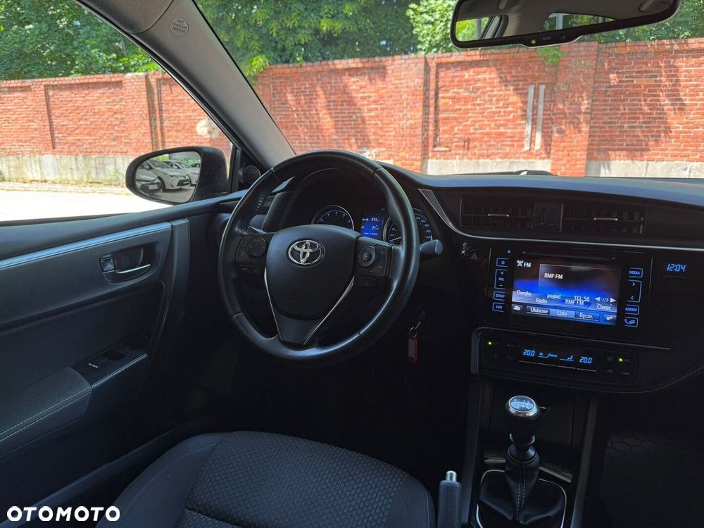 Toyota Corolla - 5