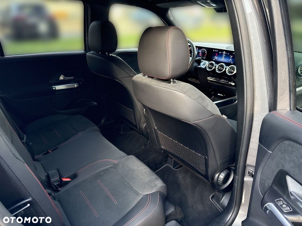 Mercedes-Benz GLB - 20