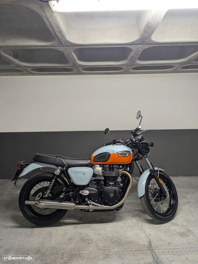 Triumph Bonneville T100 - 9