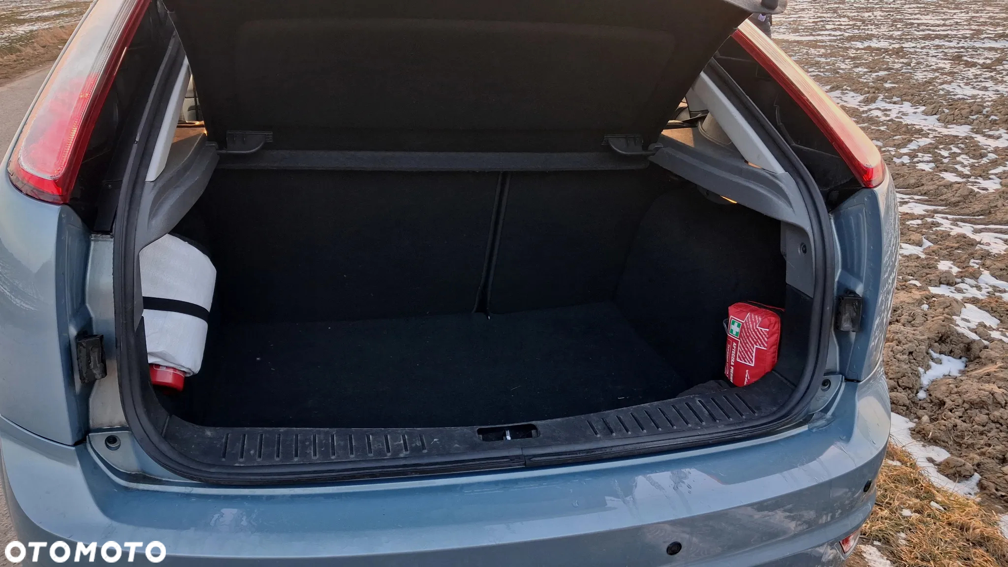 Ford Focus 1.6 Ghia - 9