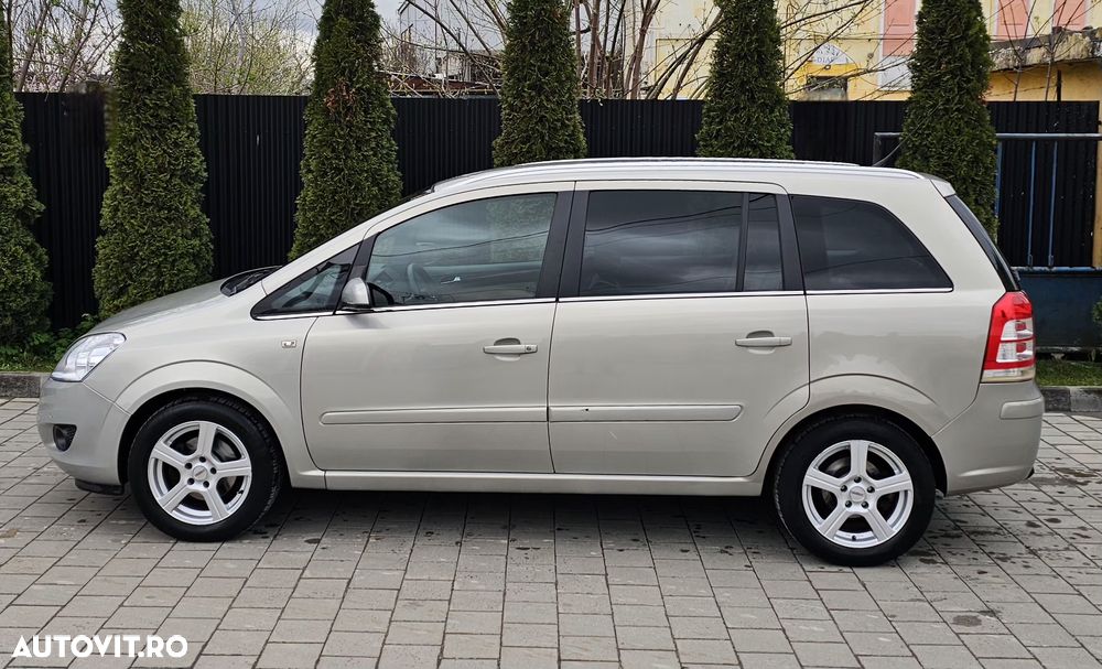 Opel Zafira 1.8 Easytronic Cosmo - 4