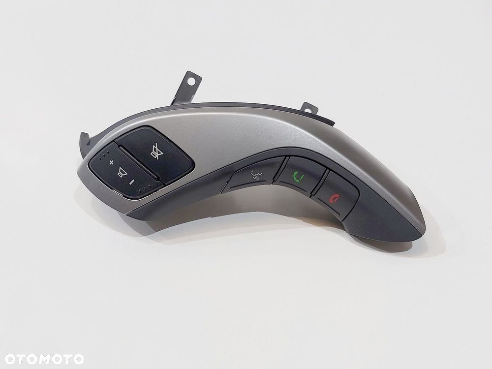 PRZEŁĄCZNIK KIEROWNICY RADIA HYUNDAI I30 II 11-17r - 2