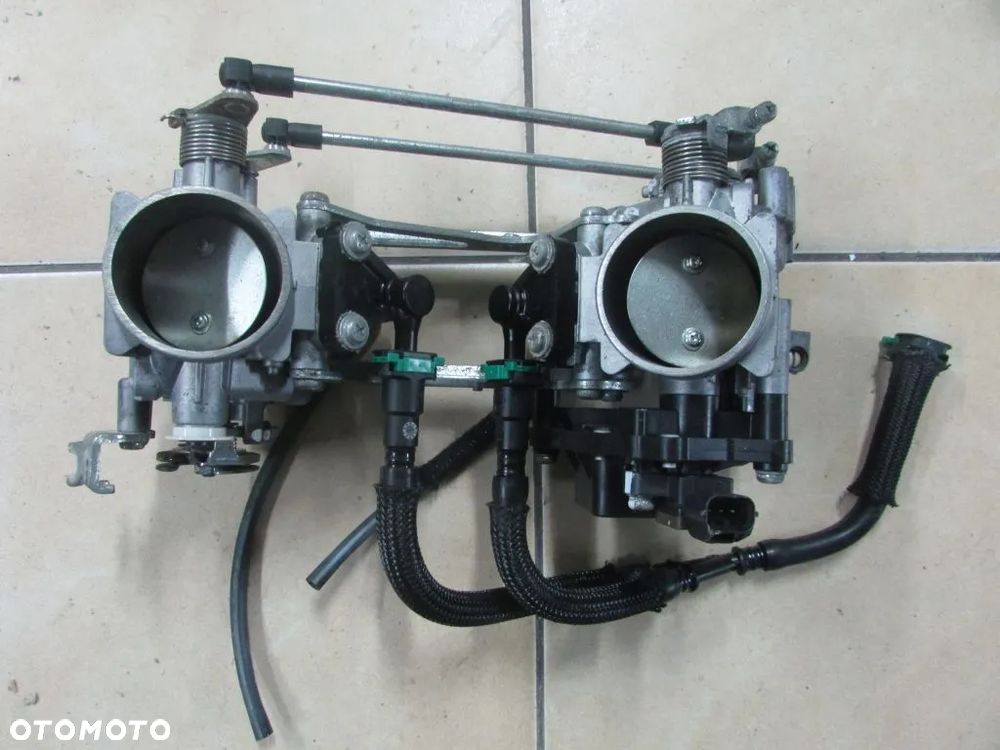 Suzuki DL 1000 V-Strom 14-16 przepustnice wtryski TPS - 1