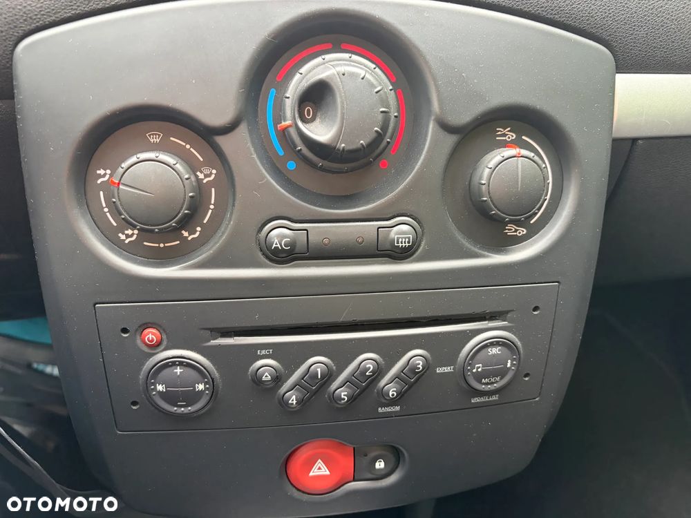 Renault Clio 1.4 16V Expression - 22