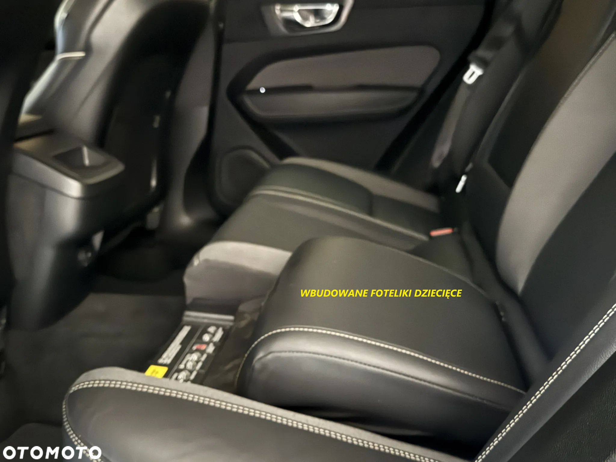 Volvo XC 60 B4 D Plus Dark - 27