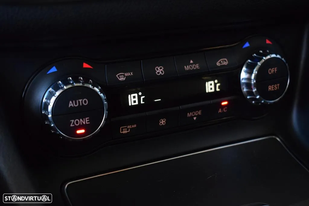 Mercedes-Benz GLA 220 d AMG Line - 18