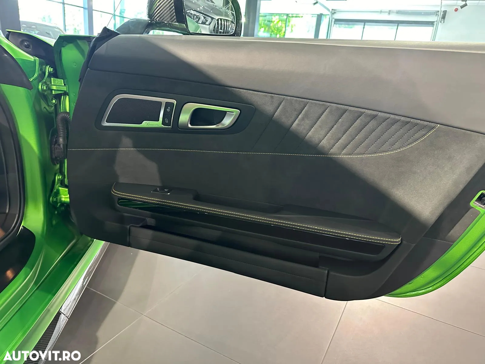 Mercedes-Benz AMG GT R Roadster - 14