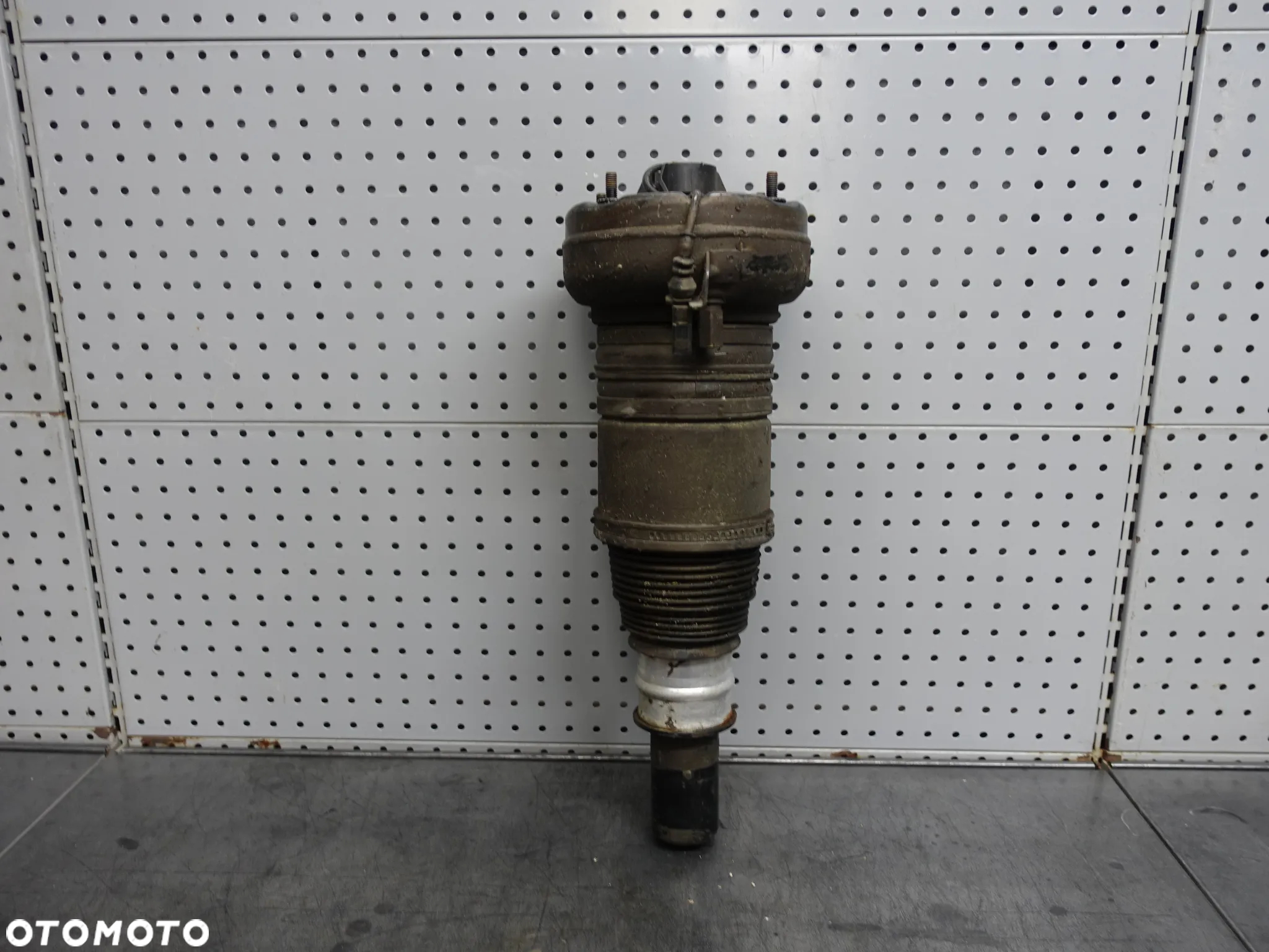 Amortyzator Prawy Przedni Hongqi E-HS9 2022- - 3