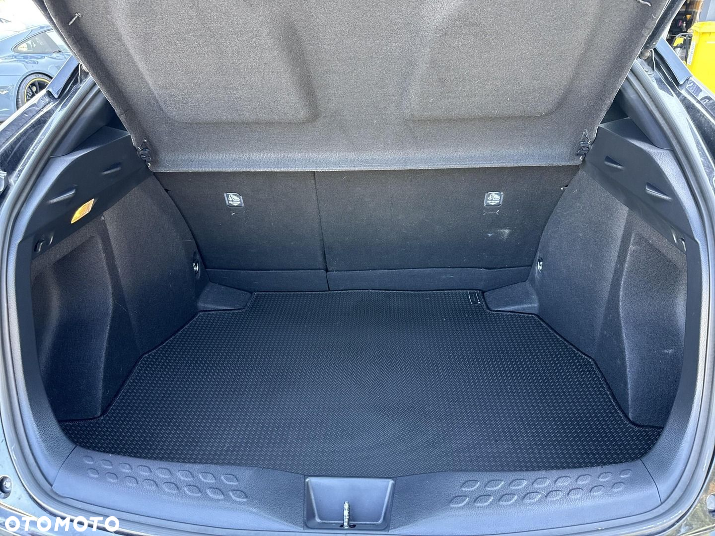 Toyota C-HR 1.8 Hybrid GPF Comfort - 12