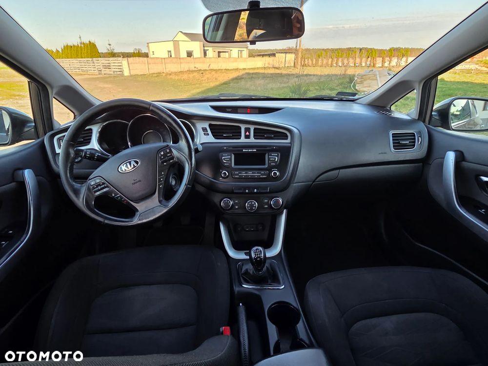 Kia Ceed 1.6 CRDi 128 Vision - 8