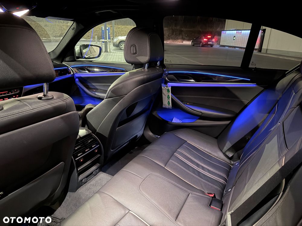 BMW Seria 5 530i xDrive GPF Sport Line sport - 15