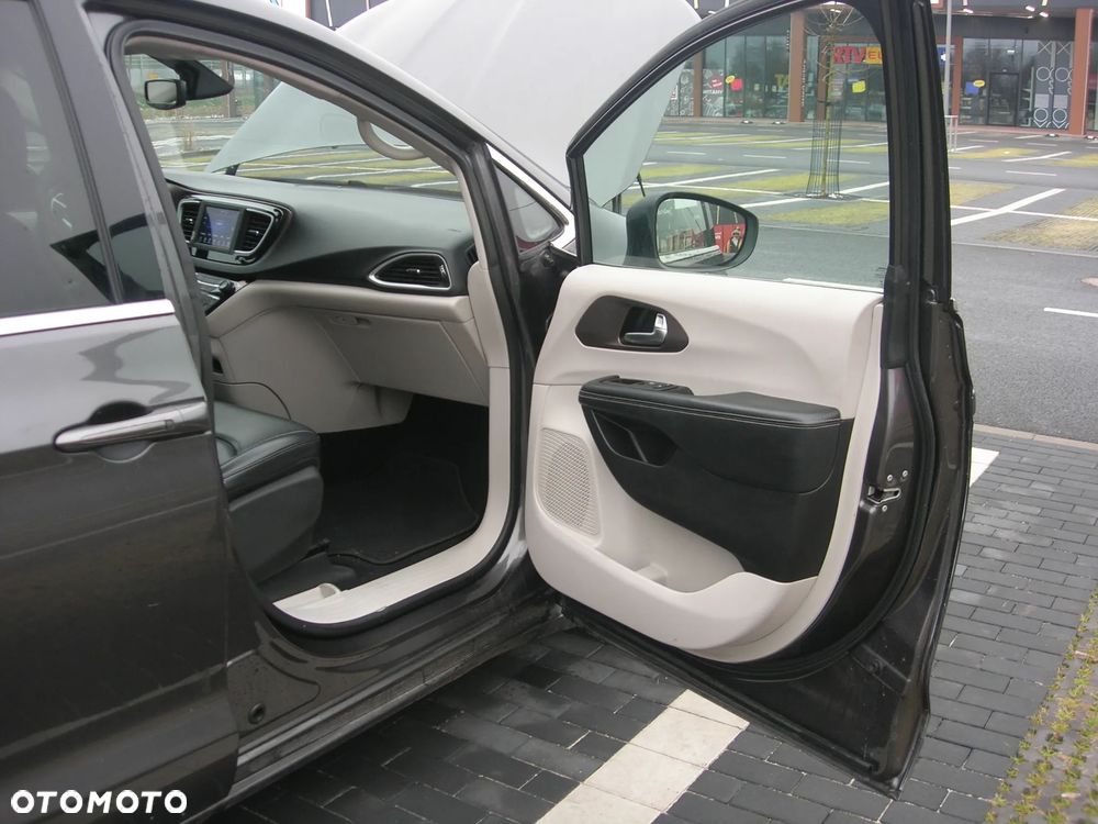 Chrysler Voyager - 18