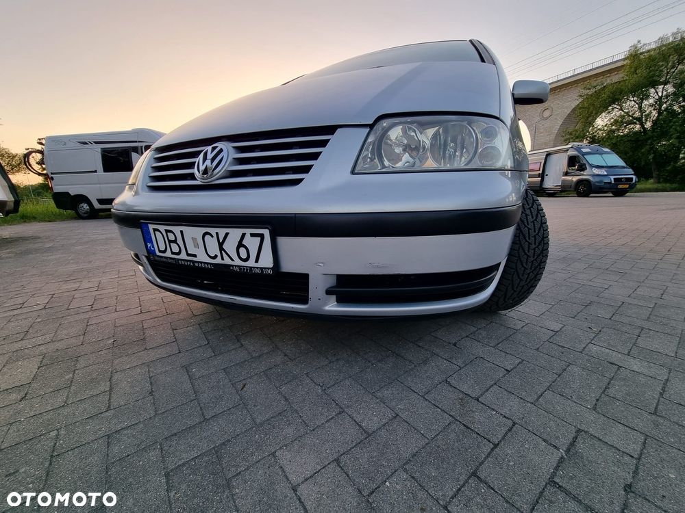 Volkswagen Sharan 1.9 TDI Comfortline Tiptr - 2