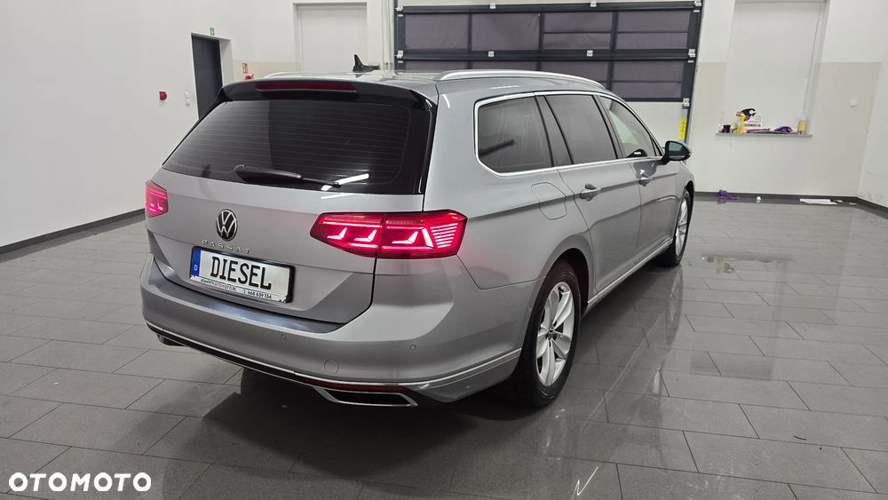 Volkswagen Passat - 3