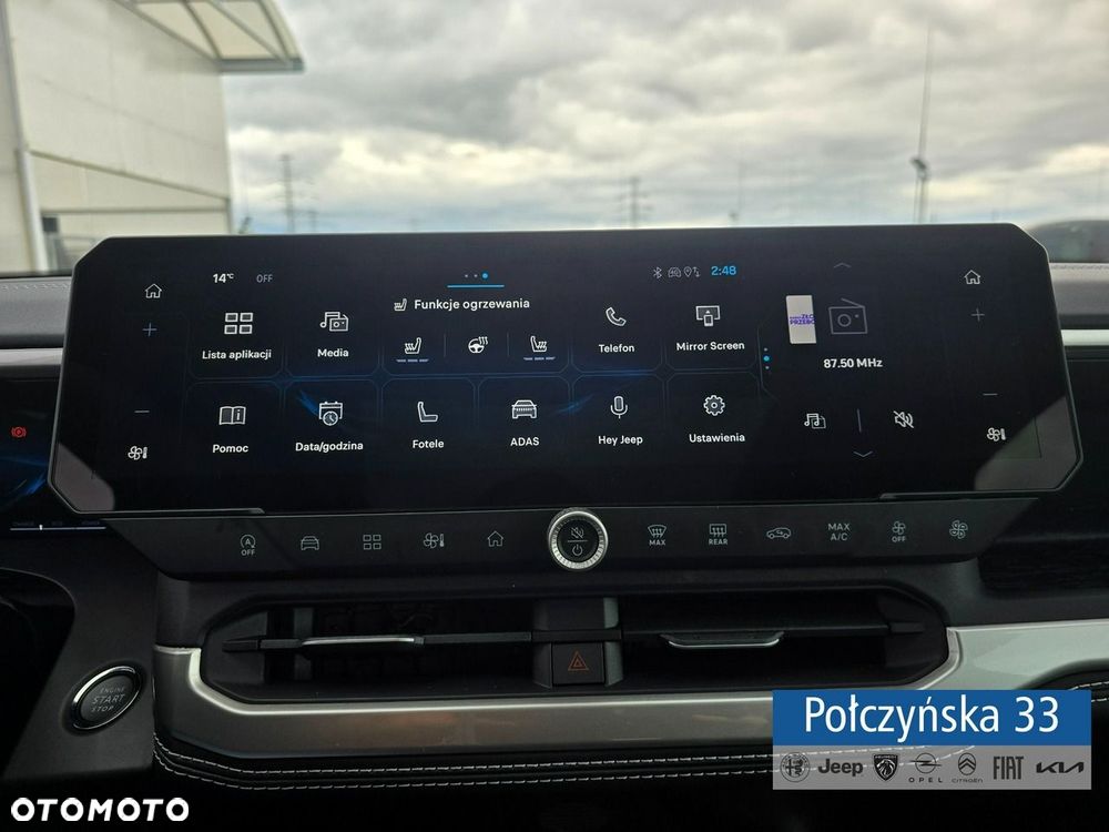 Jeep Compass - 24