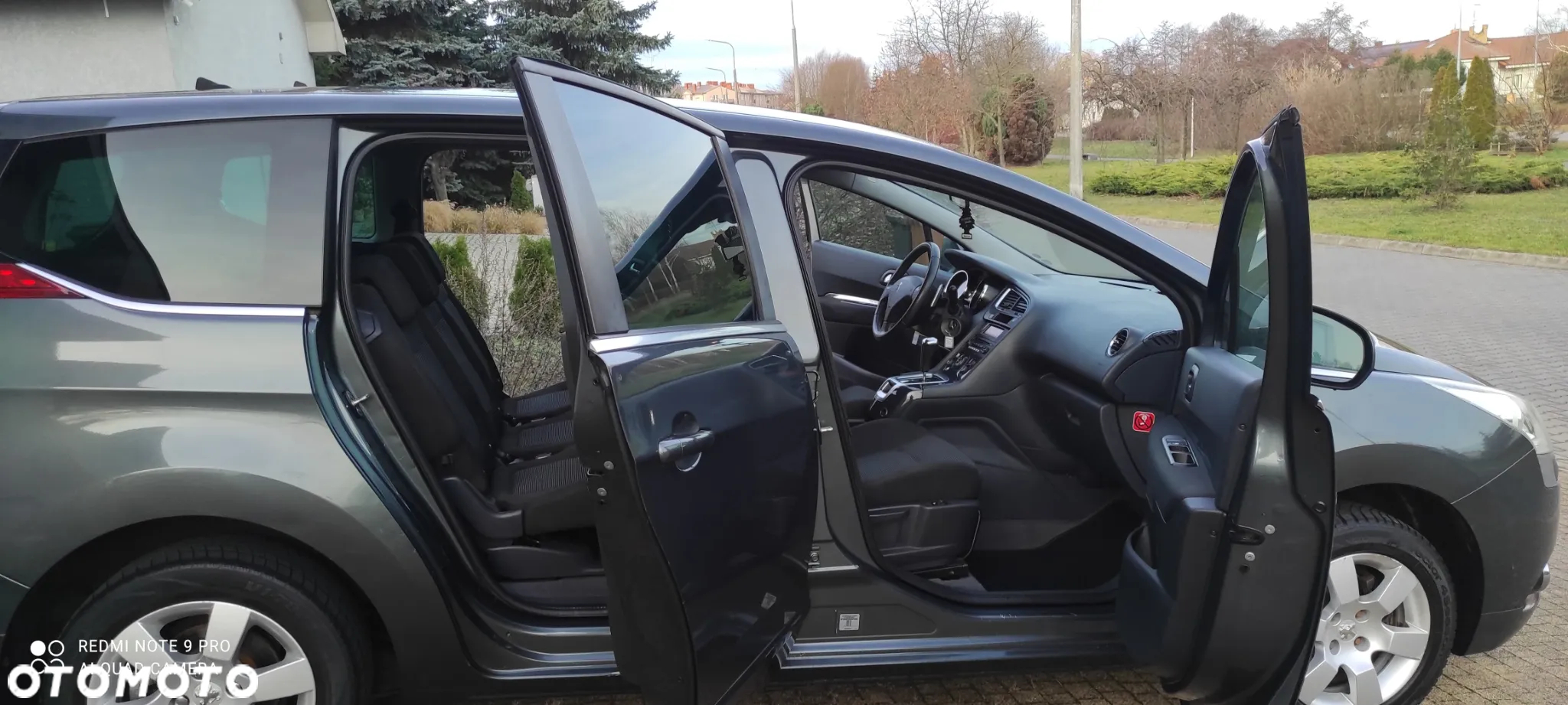 Peugeot 5008 HDI FAP 110 EGS6 Premium - 37