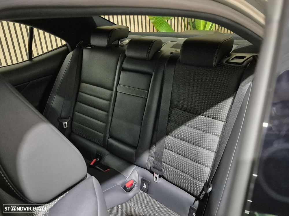 Lexus IS 200 t SPORT - 43