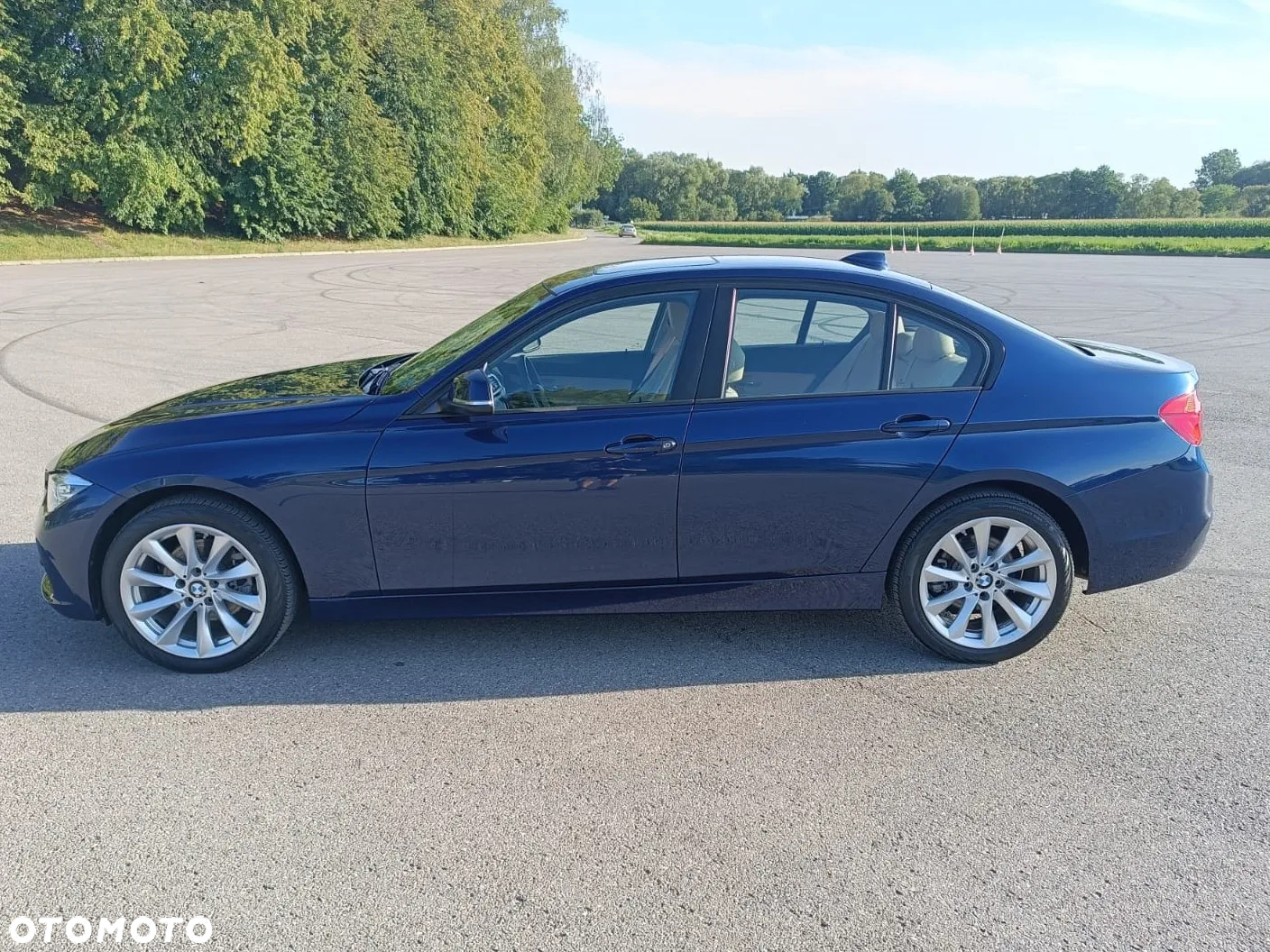 BMW Seria 3 320i xDrive Sport-Aut - 11