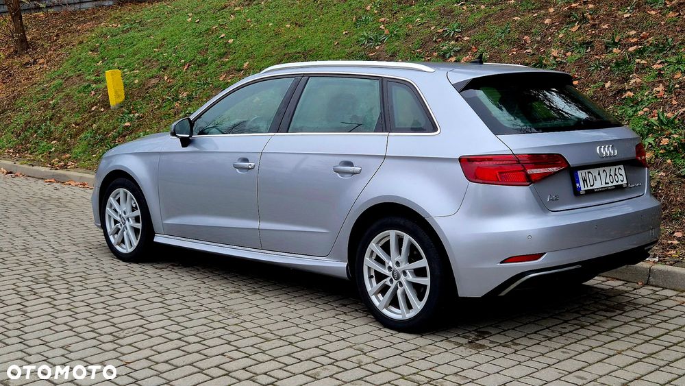 Audi A3 Sportback 1.4 TFSI e-tron Sport S tronic - 4