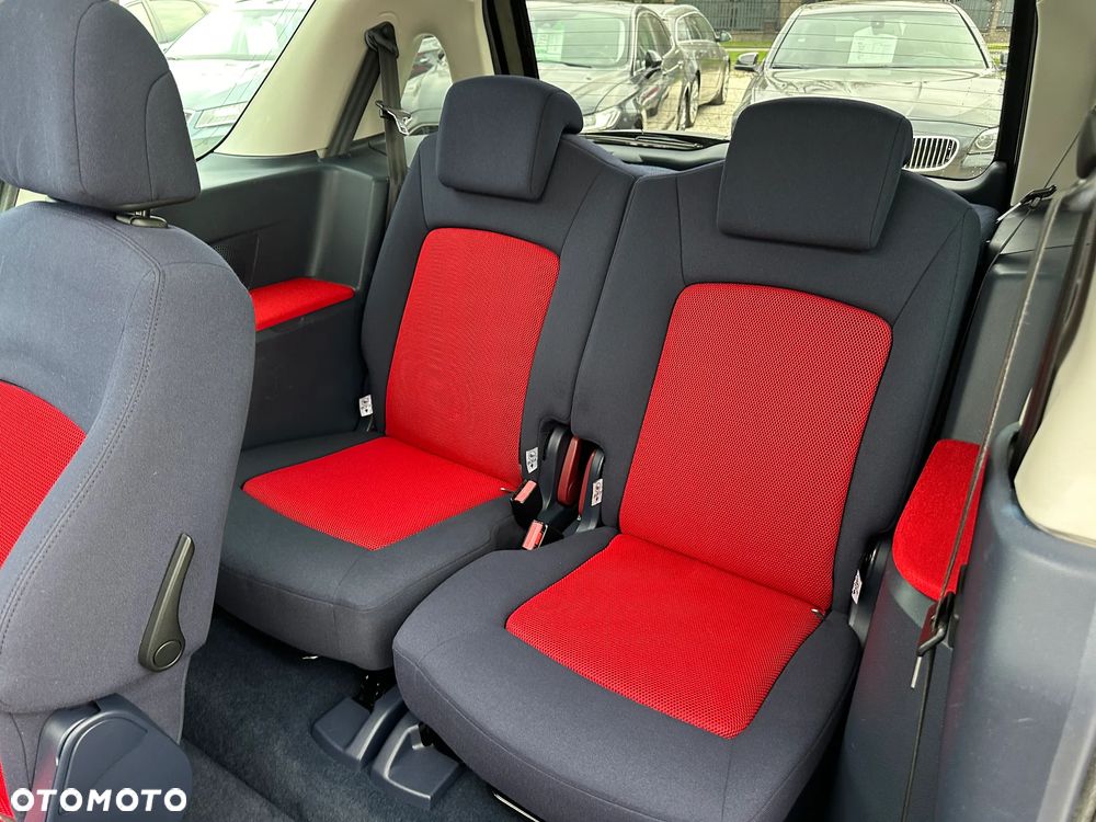 Peugeot 1007 - 15
