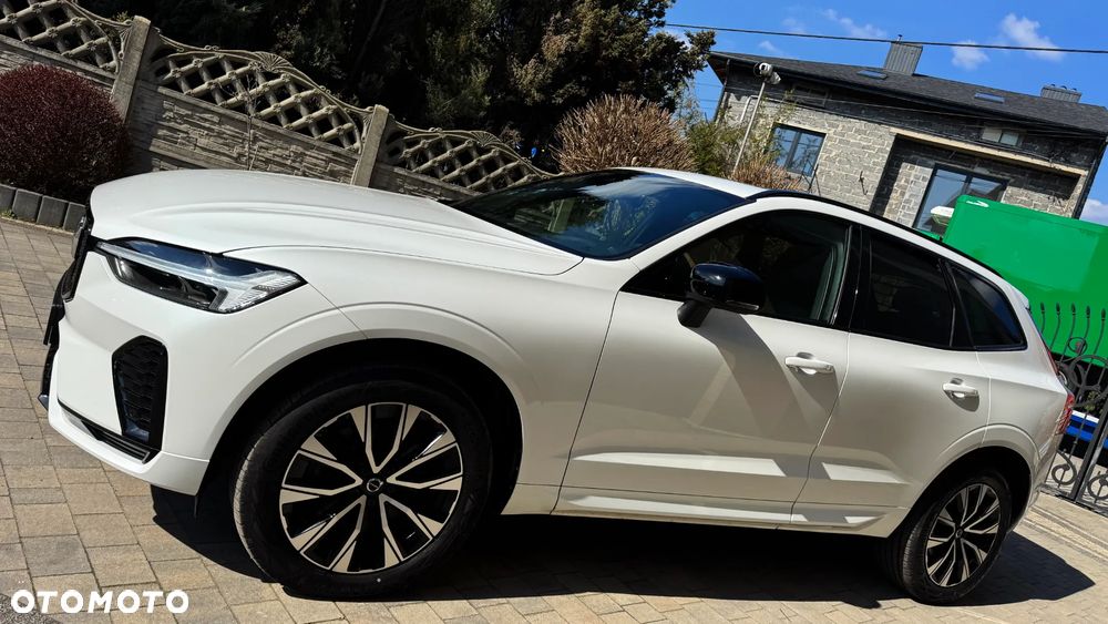 Volvo XC 60 B4 D AWD Plus Dark - 9