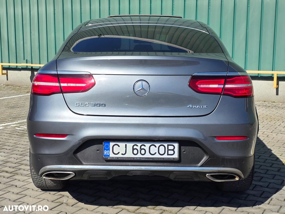 Mercedes-Benz GLC Coupe 300 4Matic 9G-TRONIC AMG Line - 12