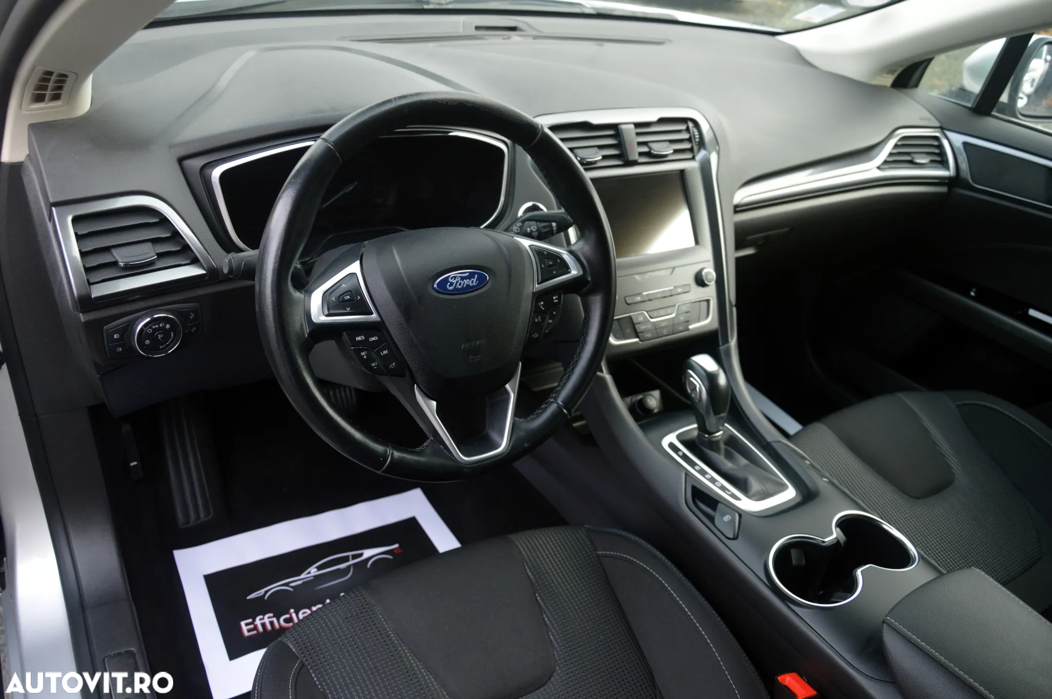 Ford Mondeo 2.0 HEV Titanium - 25