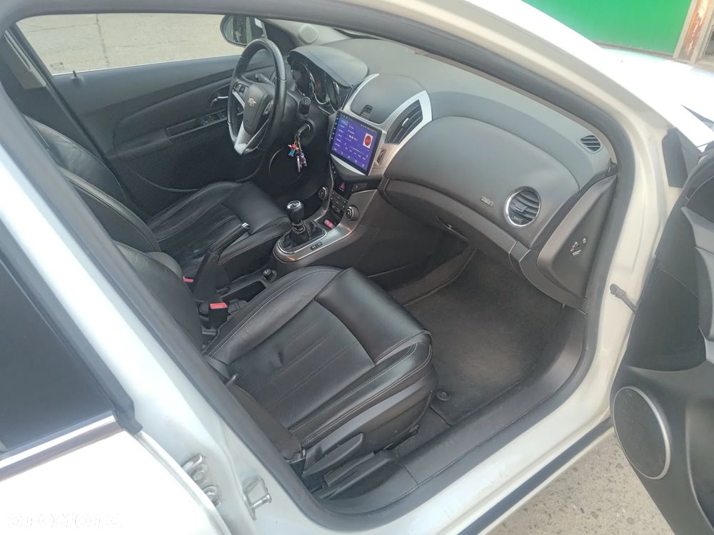 Chevrolet Cruze 1.4T LTZ - 8