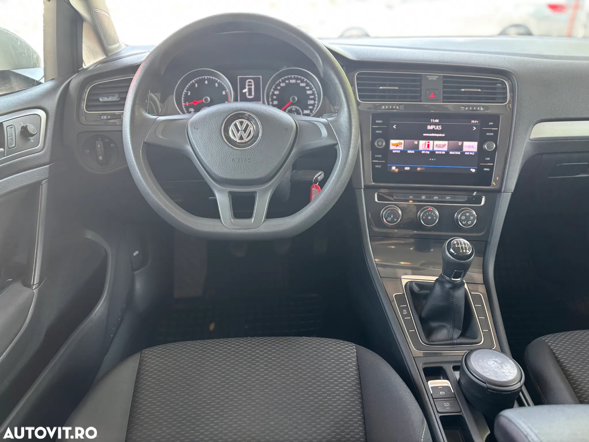 Volkswagen Golf 1.0 TSI Comfortline - 5