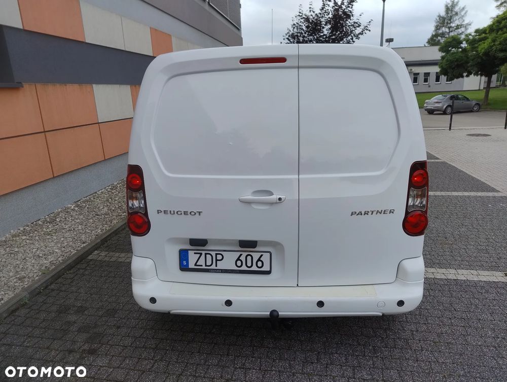 Peugeot PARTNER PO LIFT 1.6 HDI (90KM) 5-BIEGÓW KLIMA TEMPOMAT TABLET STAN IDEALNY FULL OPCJA BEZWYPADKOWY SERWIS KM NIE MA RDZY ! ! ! - 6