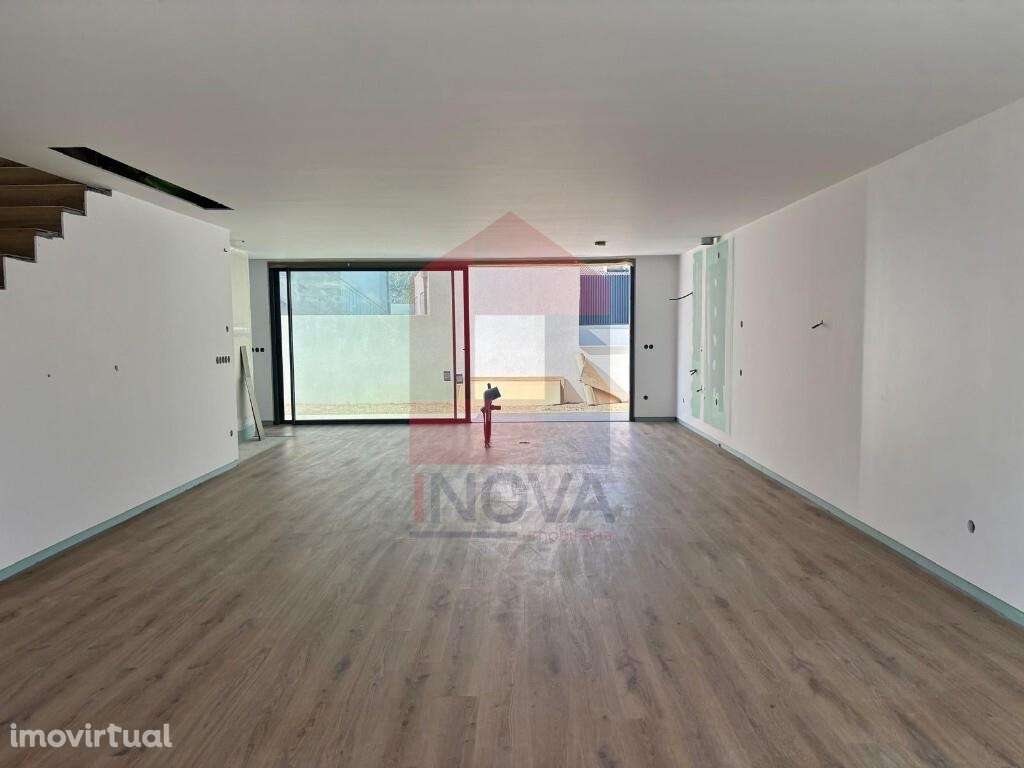 Moradia V4+1 com Piscina, Turiz - Grande imagem: 5/60