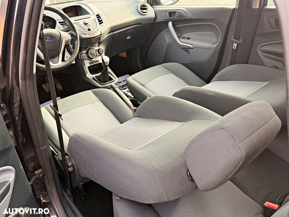 Ford Fiesta - 9