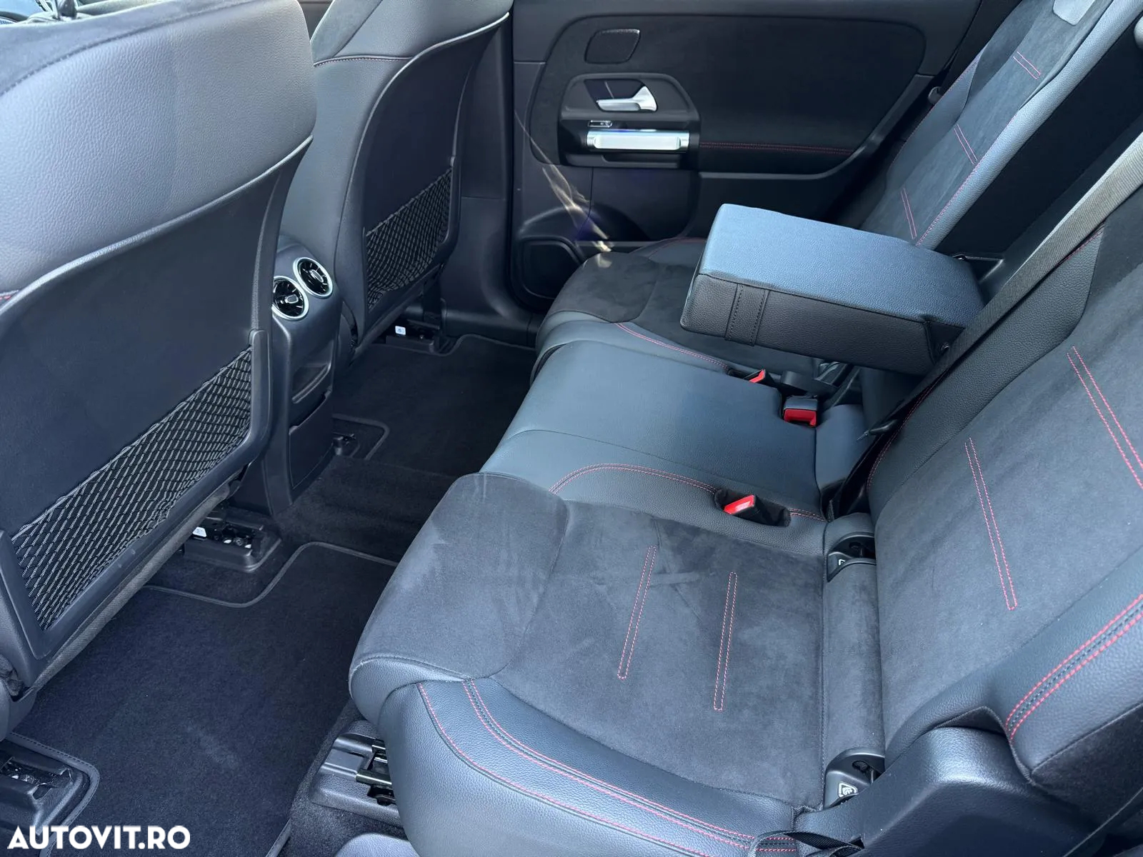 Mercedes-Benz EQB 300 4MATIC - 14