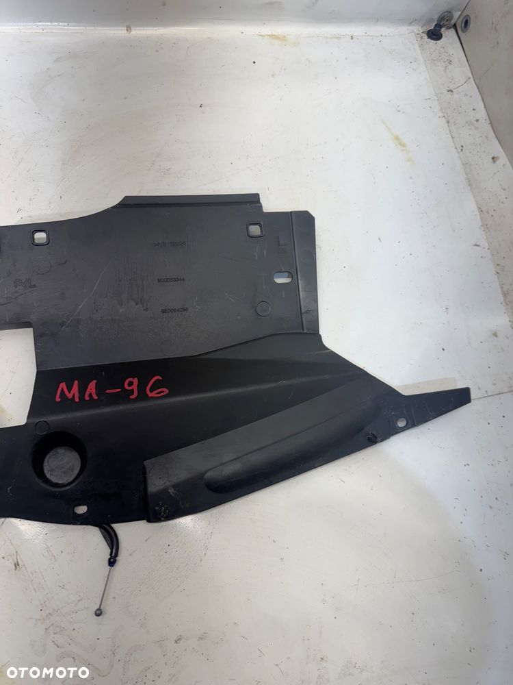 OSŁONA PASA PRZEDNIEGO RENAULT TRAFIC IV - 2