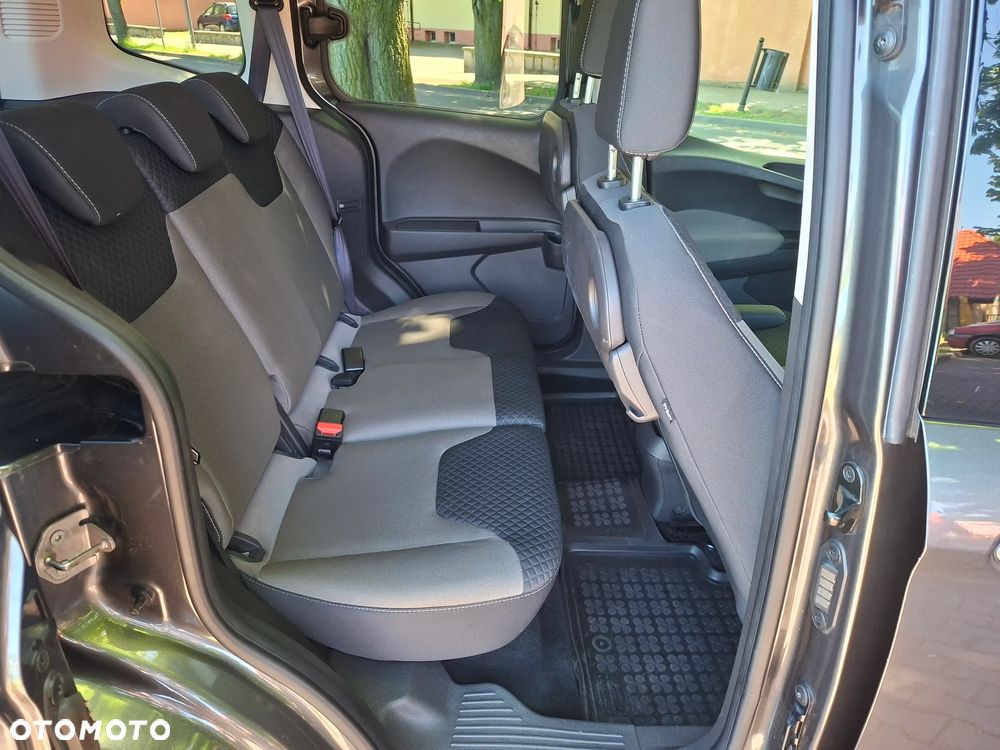 Ford Tourneo Courier 1.5 TDCi S&S Titanium - 10