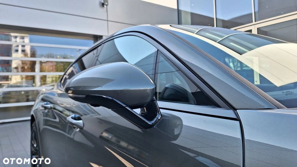 Porsche Panamera 4 E-Hybrid - 11