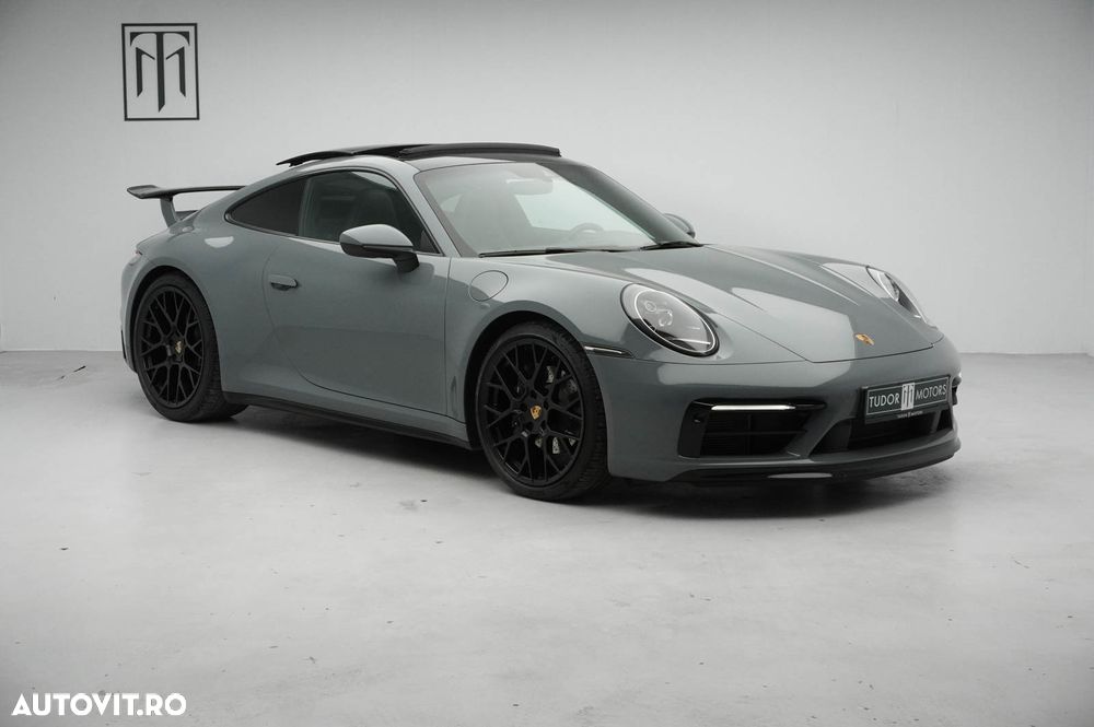 Porsche 911 Carrera 4 PDK - 3