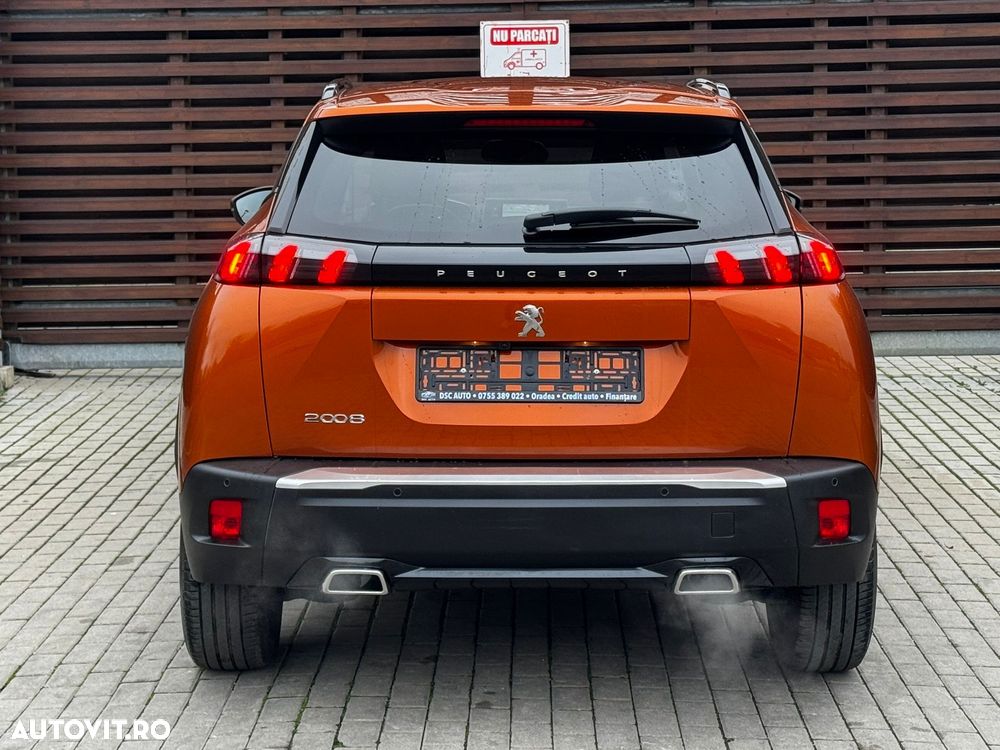 Peugeot 2008 PureTech 130 EAT8 Allure - 12