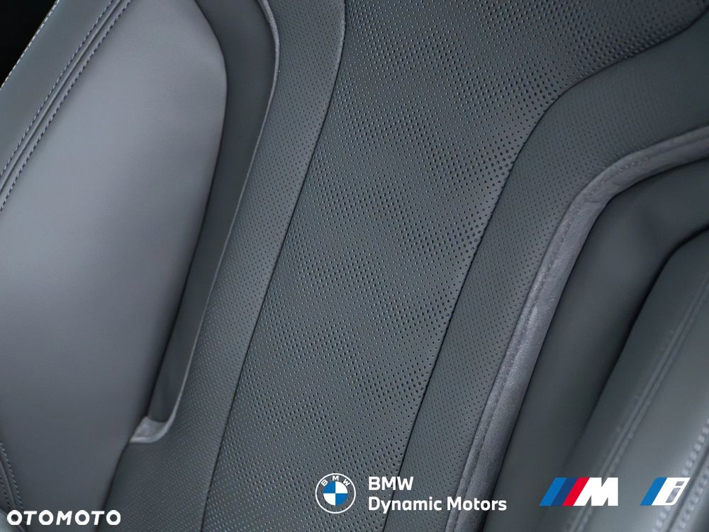 BMW M3 Competition M xDrive - 29